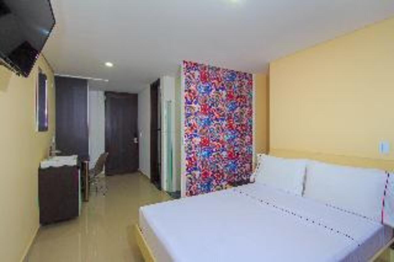 3H Hotel Centro Historico Medellin Bagian luar foto