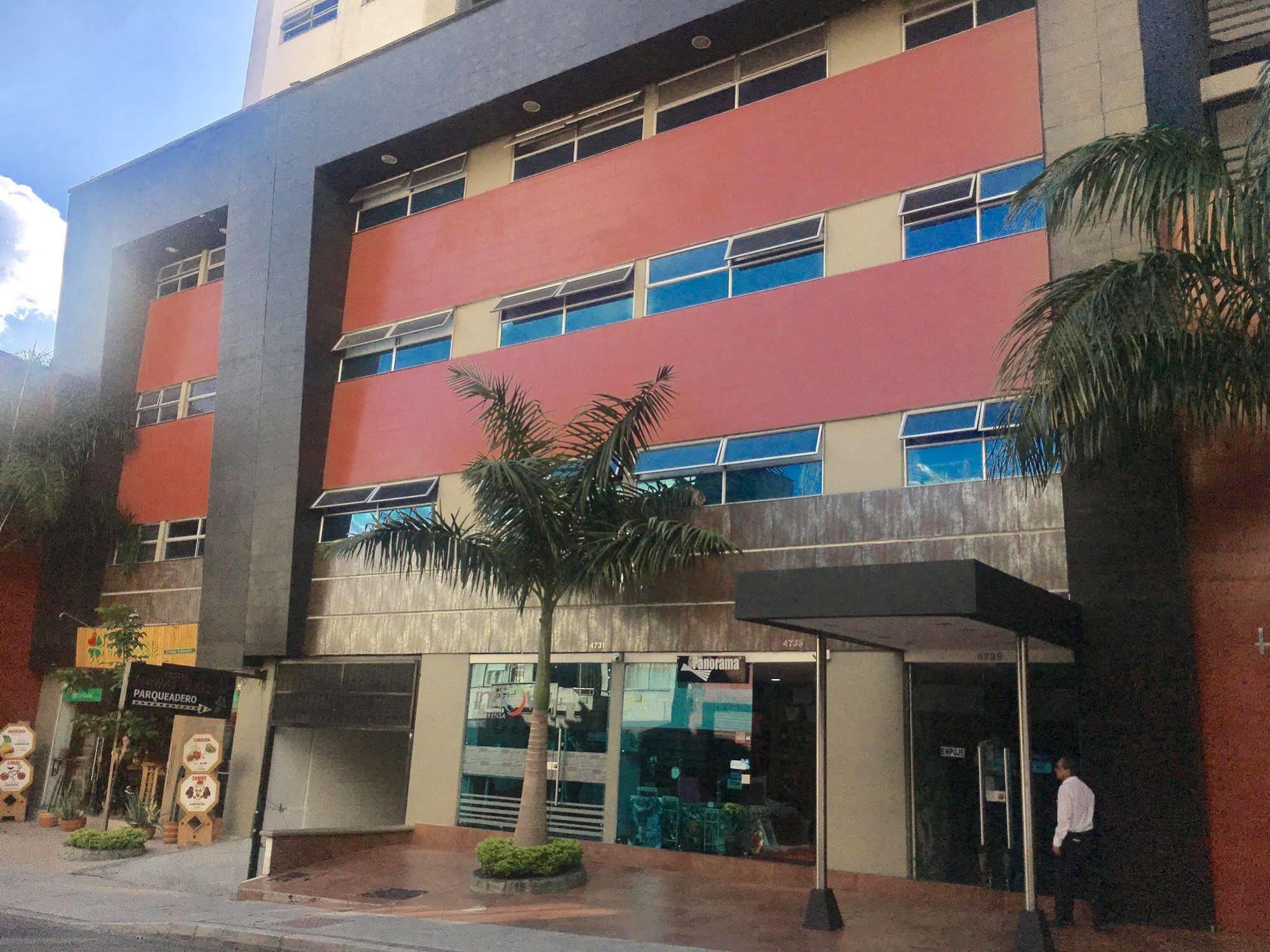 3H Hotel Centro Historico Medellin Bagian luar foto